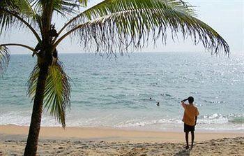 Ayur Bay Beach Resort 特里凡得琅 外观 照片